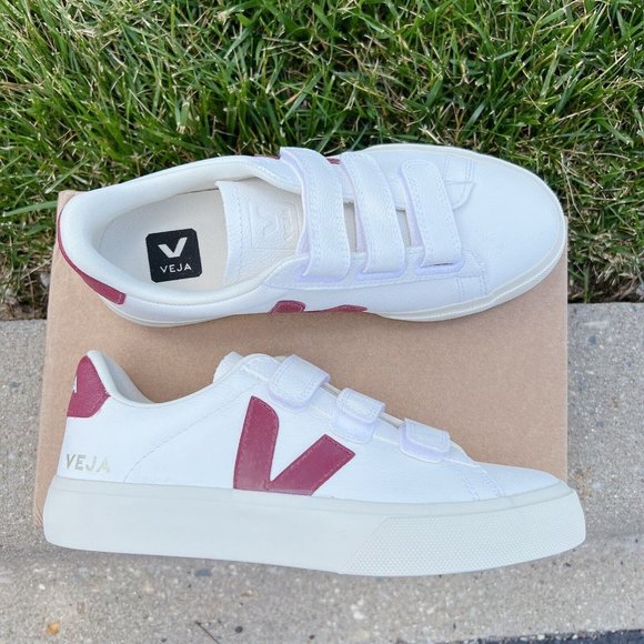 Veja Shoes - Veja Recife Logo Low Top 3-Lock Sneaker Extra White/ Marsala Womens US 7 EU 38